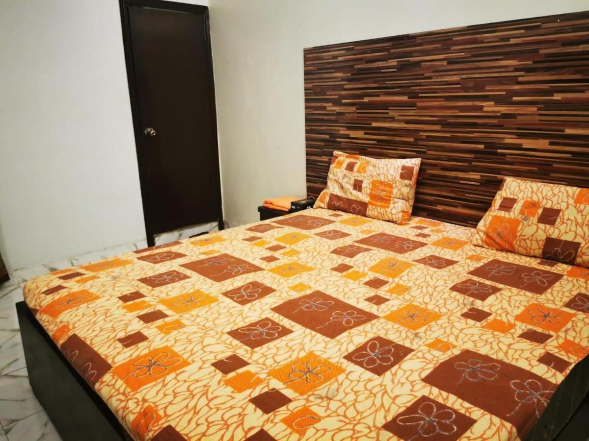Gulshan Guest House การาจี ภายนอก รูปภาพ