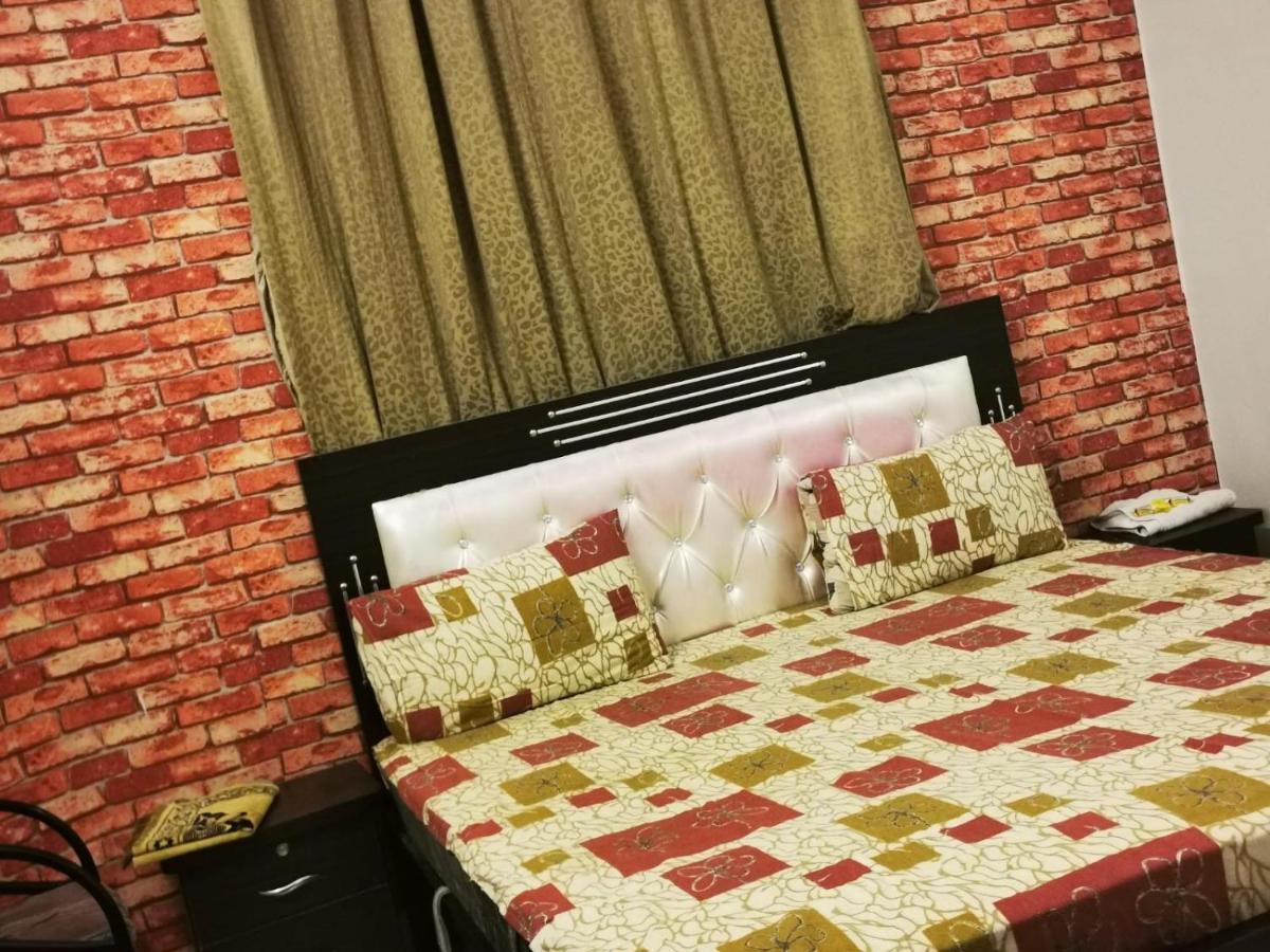 Gulshan Guest House การาจี ภายนอก รูปภาพ