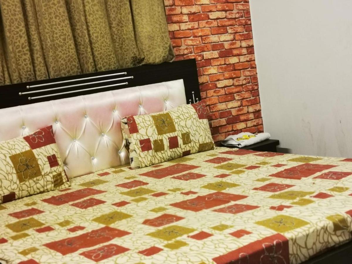Gulshan Guest House การาจี ภายนอก รูปภาพ