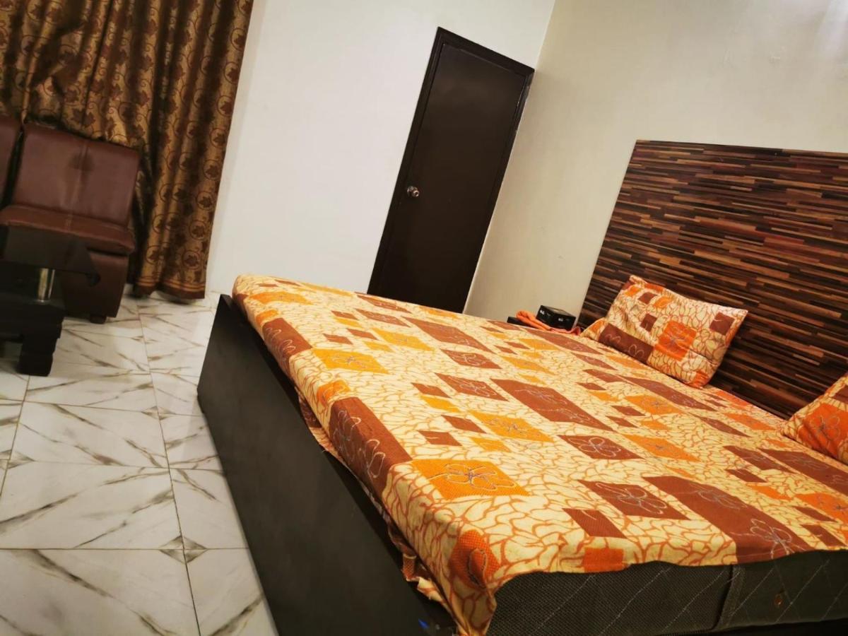 Gulshan Guest House การาจี ภายนอก รูปภาพ