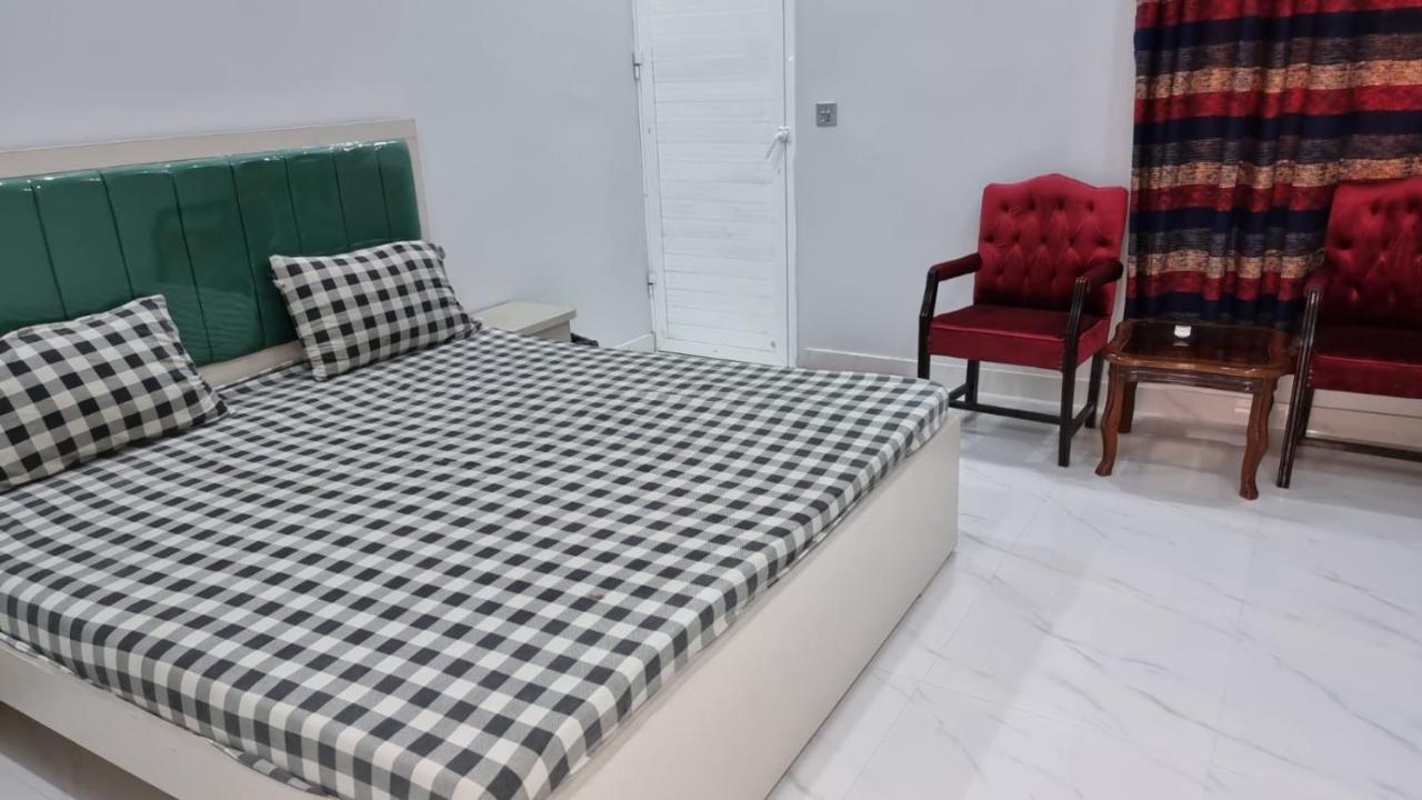 Gulshan Guest House การาจี ภายนอก รูปภาพ