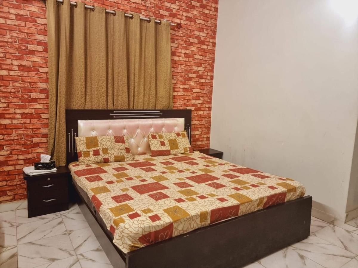 Gulshan Guest House การาจี ภายนอก รูปภาพ