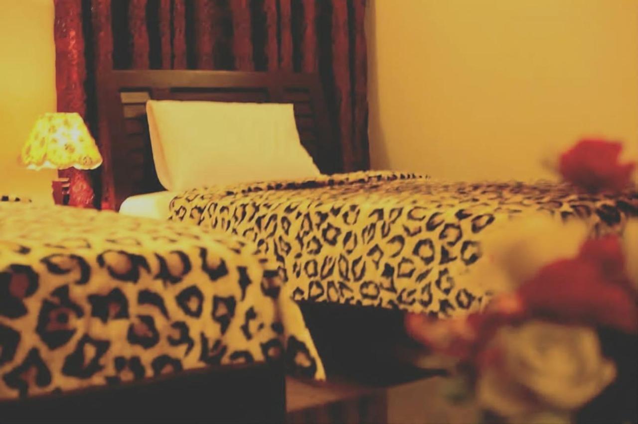 Gulshan Guest House การาจี ภายนอก รูปภาพ