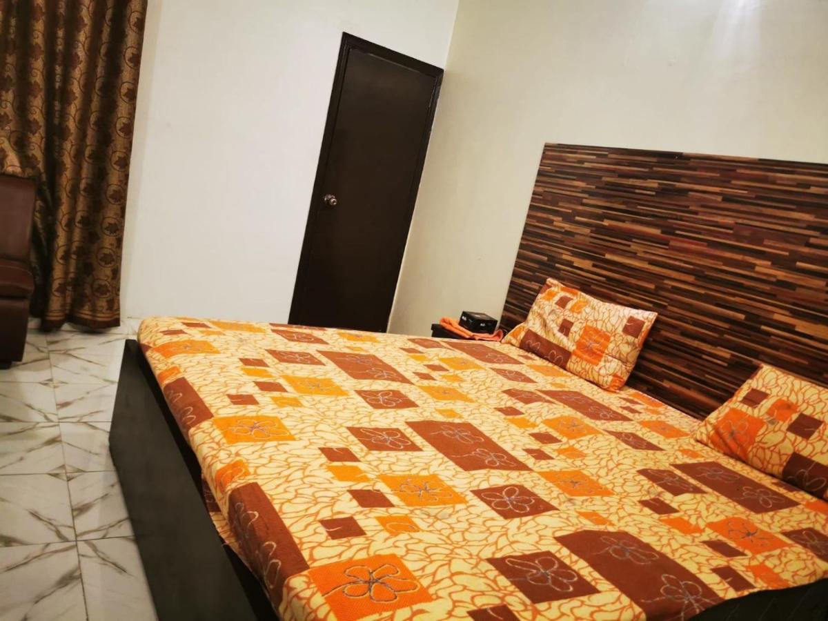 Gulshan Guest House การาจี ภายนอก รูปภาพ