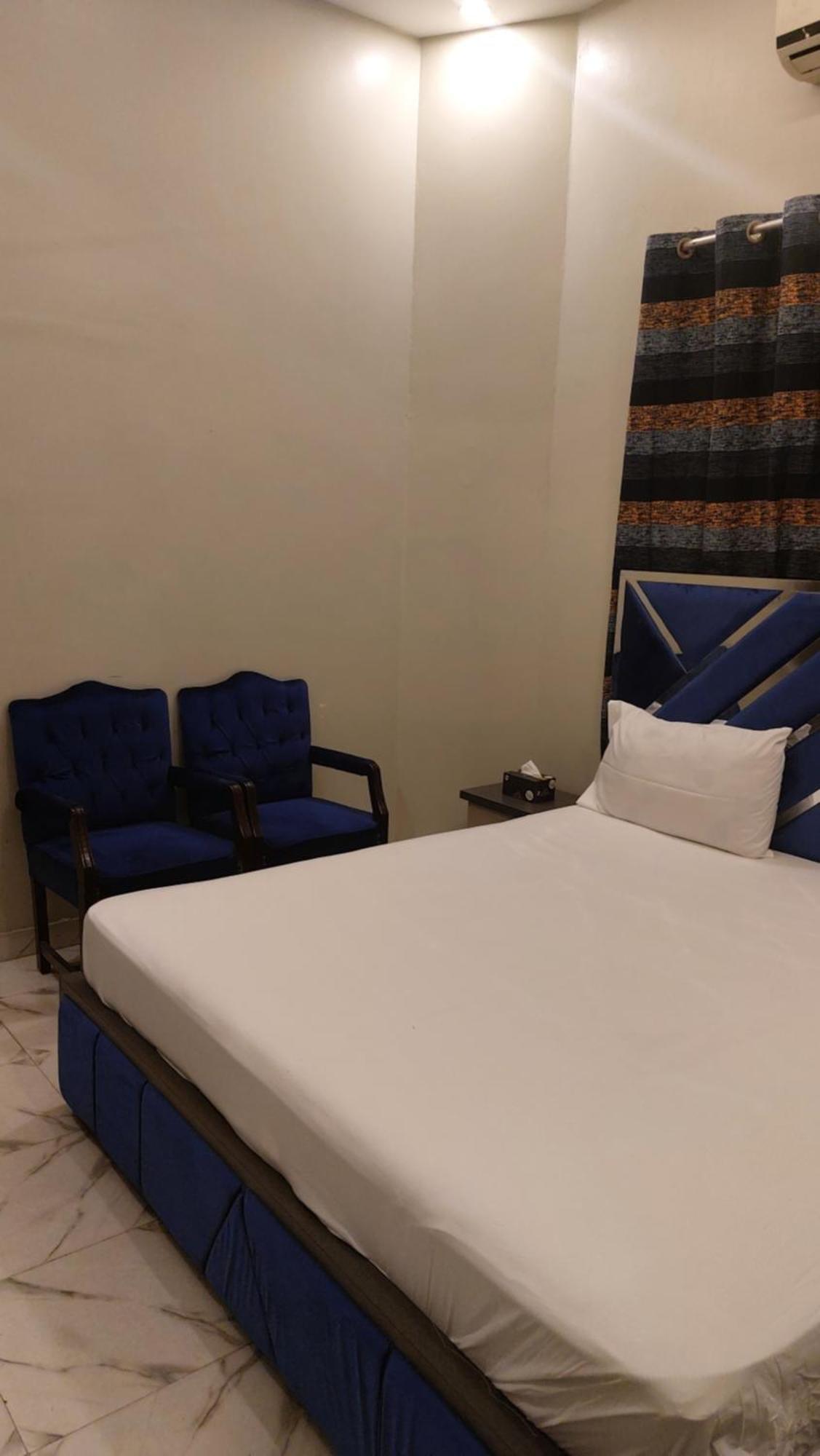 Gulshan Guest House การาจี ภายนอก รูปภาพ