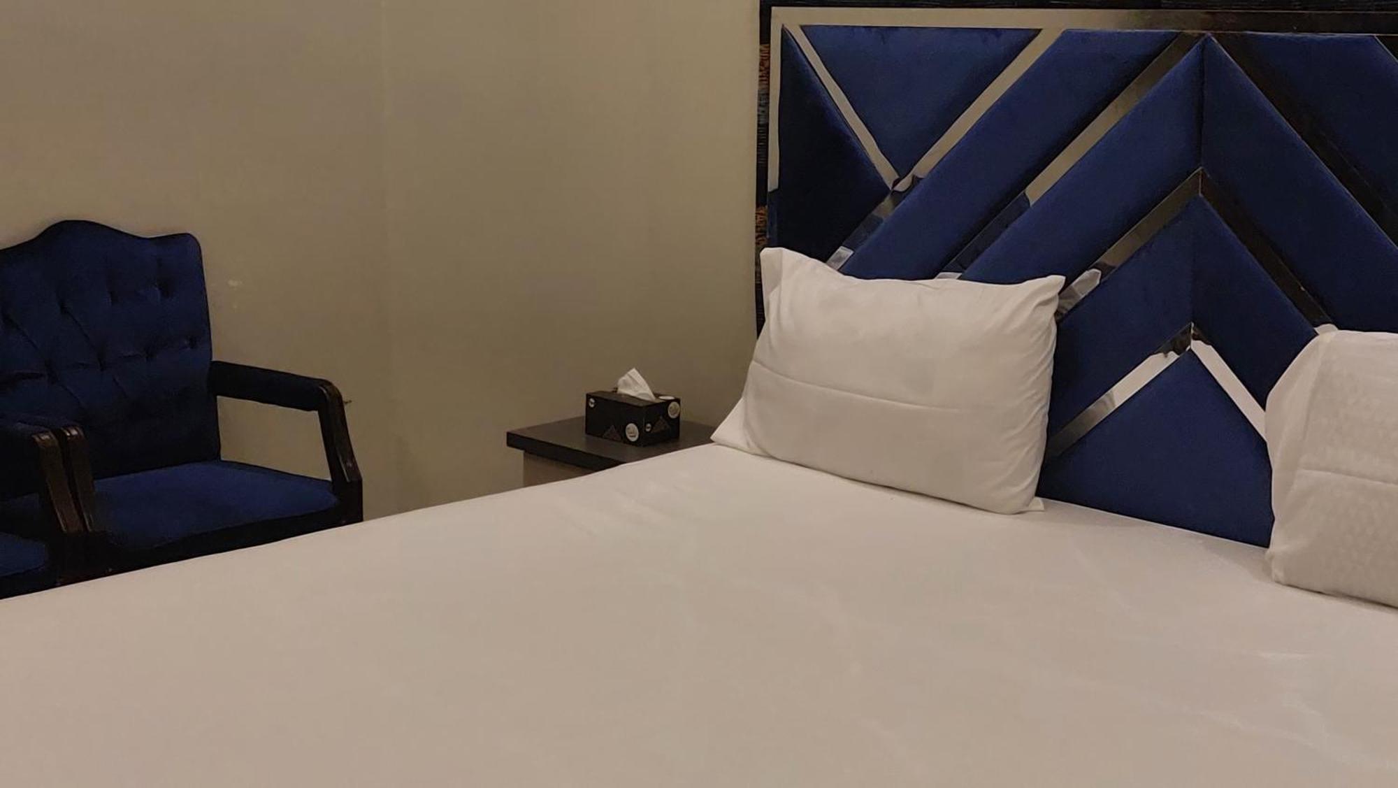 Gulshan Guest House การาจี ภายนอก รูปภาพ